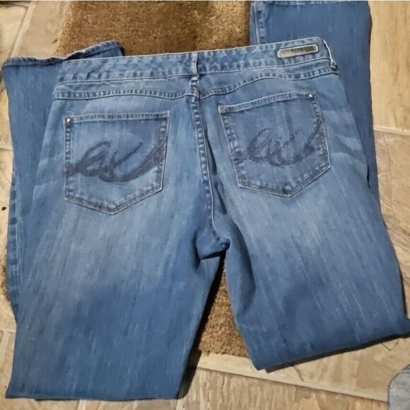 Vtg 90s Express Jeans 12R 36x32 Low Rise Curvy Bootcut  Distressed Light Blue - Picture 5 of 8